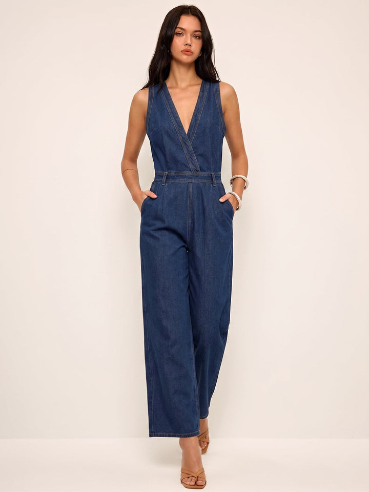 Ærmeløs jumpsuit med V-hals i denim