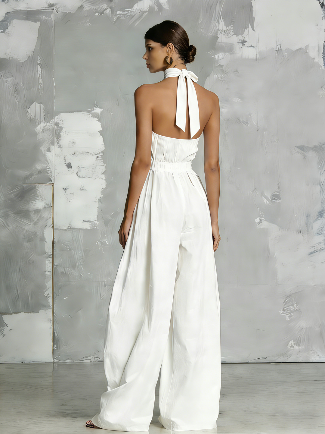 Elegant hvid vævet ærmeløs halterneck-jumpsuit til kvinder MDZ0554A3AN