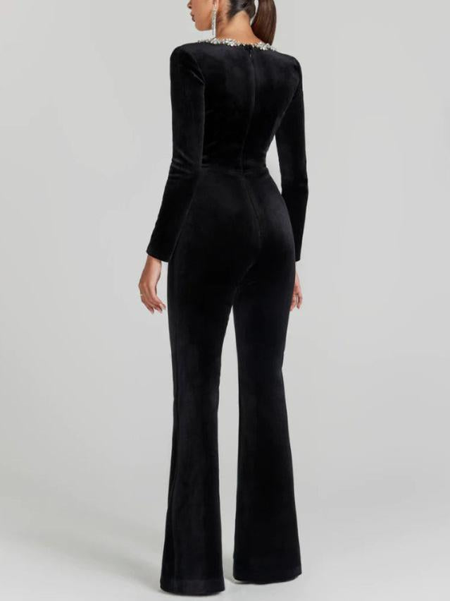 Elegant krystaludsmykket jumpsuit med svajer