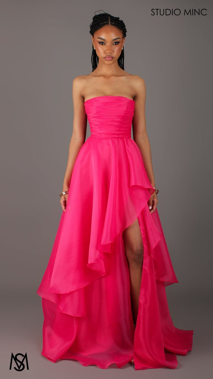 Monaco - Hot Pink Formelkjole | Stropløs Korset, Organza Lagdelt Lommetørklædenederdel, Benslids