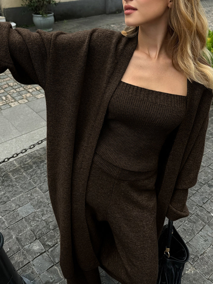 Tredelt strikkesæt med bustier-bukser