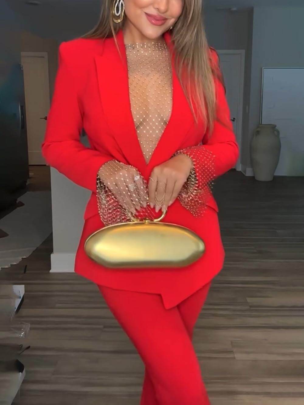 Unikt sæt med blazer med enkelt knap og lige jakkesæt med elastisk talje og lommer